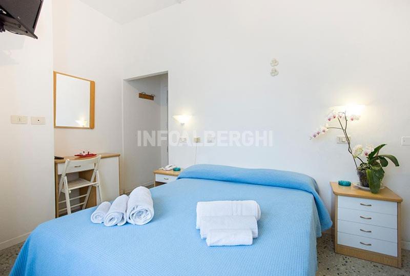 B&B Hotel Lucciola Cattolica Bagian luar foto