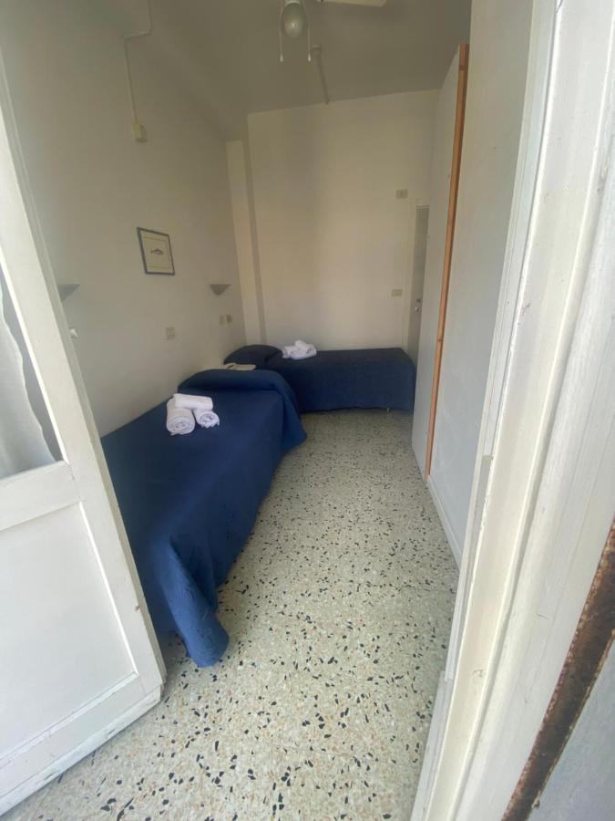B&B Hotel Lucciola Cattolica Bagian luar foto