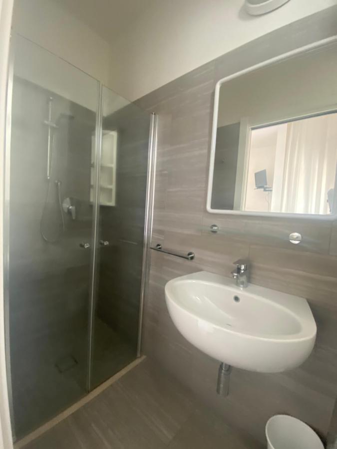 B&B Hotel Lucciola Cattolica Bagian luar foto