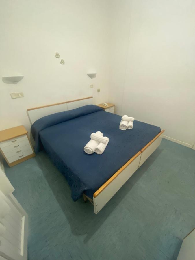 B&B Hotel Lucciola Cattolica Bagian luar foto