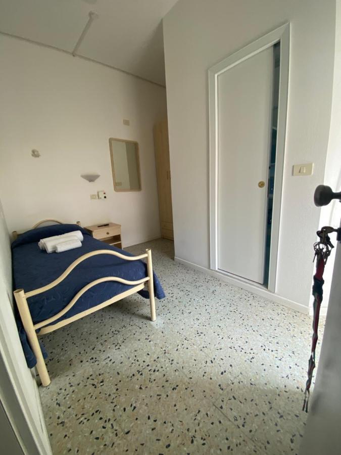 B&B Hotel Lucciola Cattolica Bagian luar foto