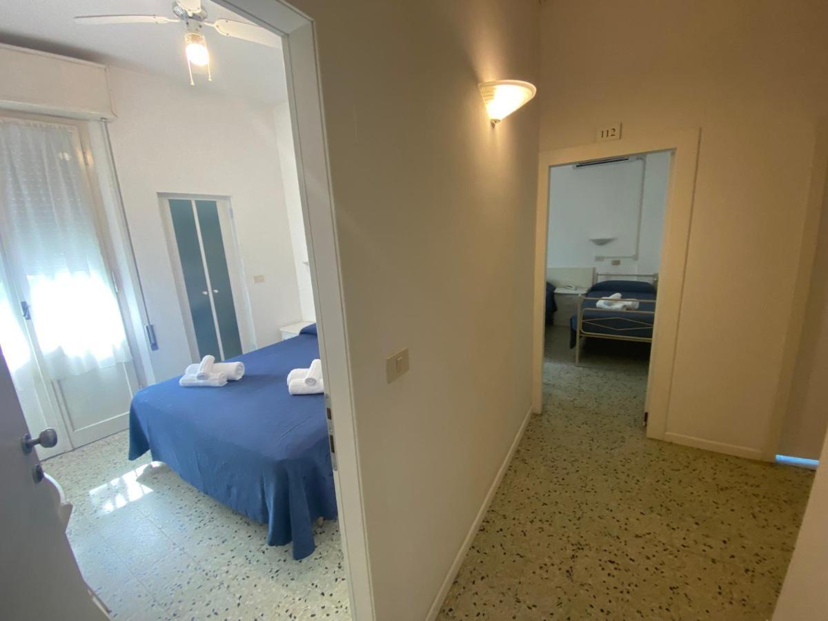 B&B Hotel Lucciola Cattolica Bagian luar foto