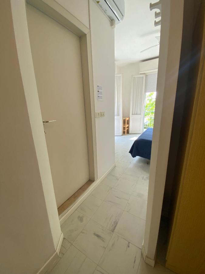 B&B Hotel Lucciola Cattolica Bagian luar foto