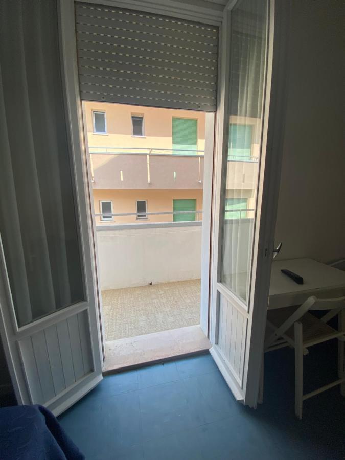 B&B Hotel Lucciola Cattolica Bagian luar foto