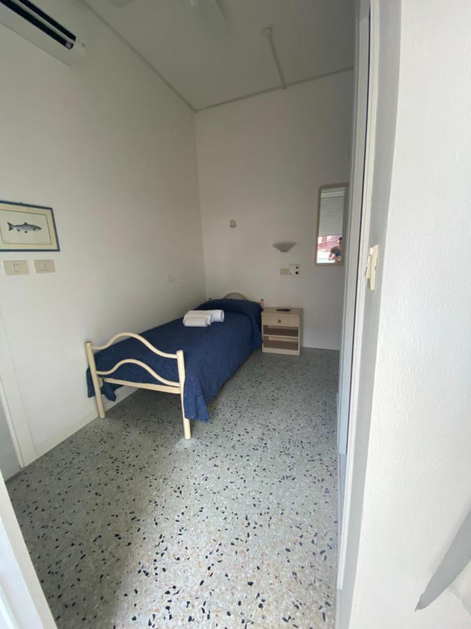 B&B Hotel Lucciola Cattolica Bagian luar foto