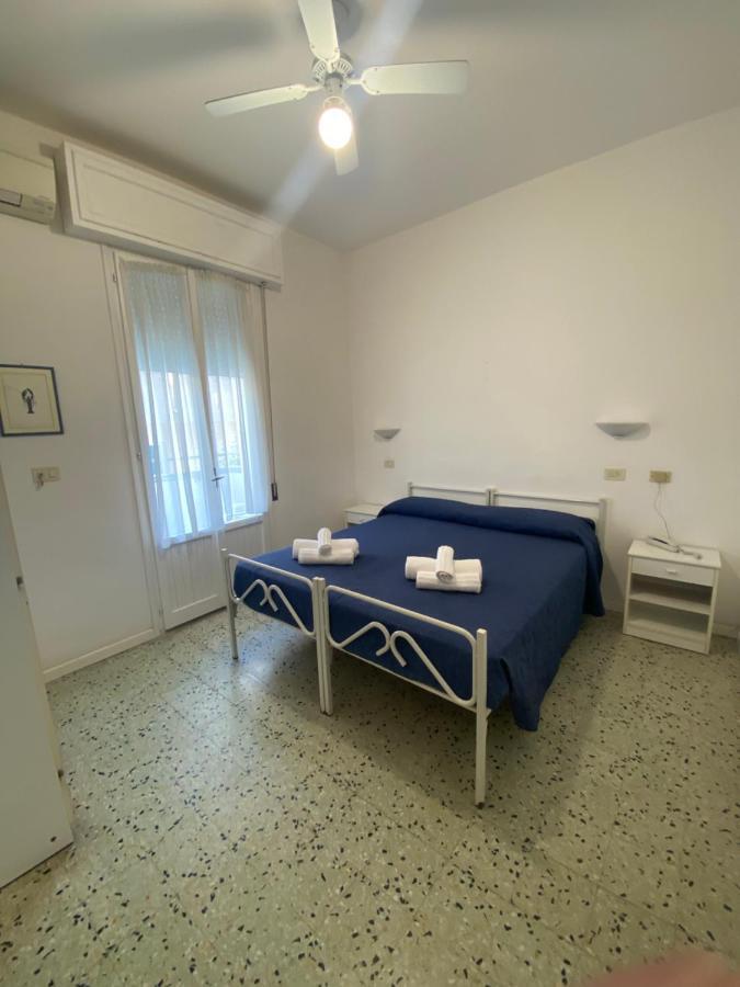 B&B Hotel Lucciola Cattolica Bagian luar foto